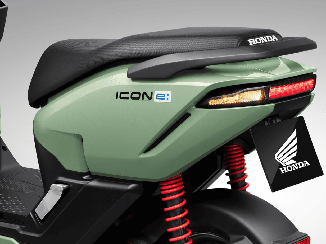 ICON e: — Thiết kế đuôi xe ấn tượng